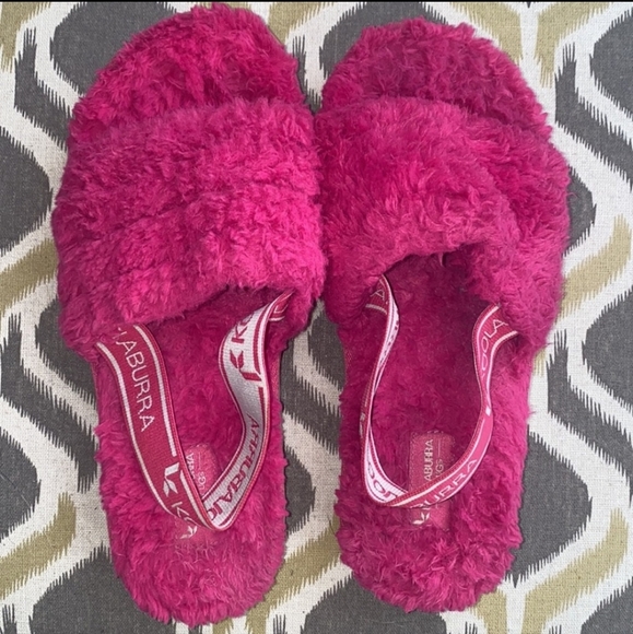 Ugg Koolabura Sandals - Picture 2 of 4